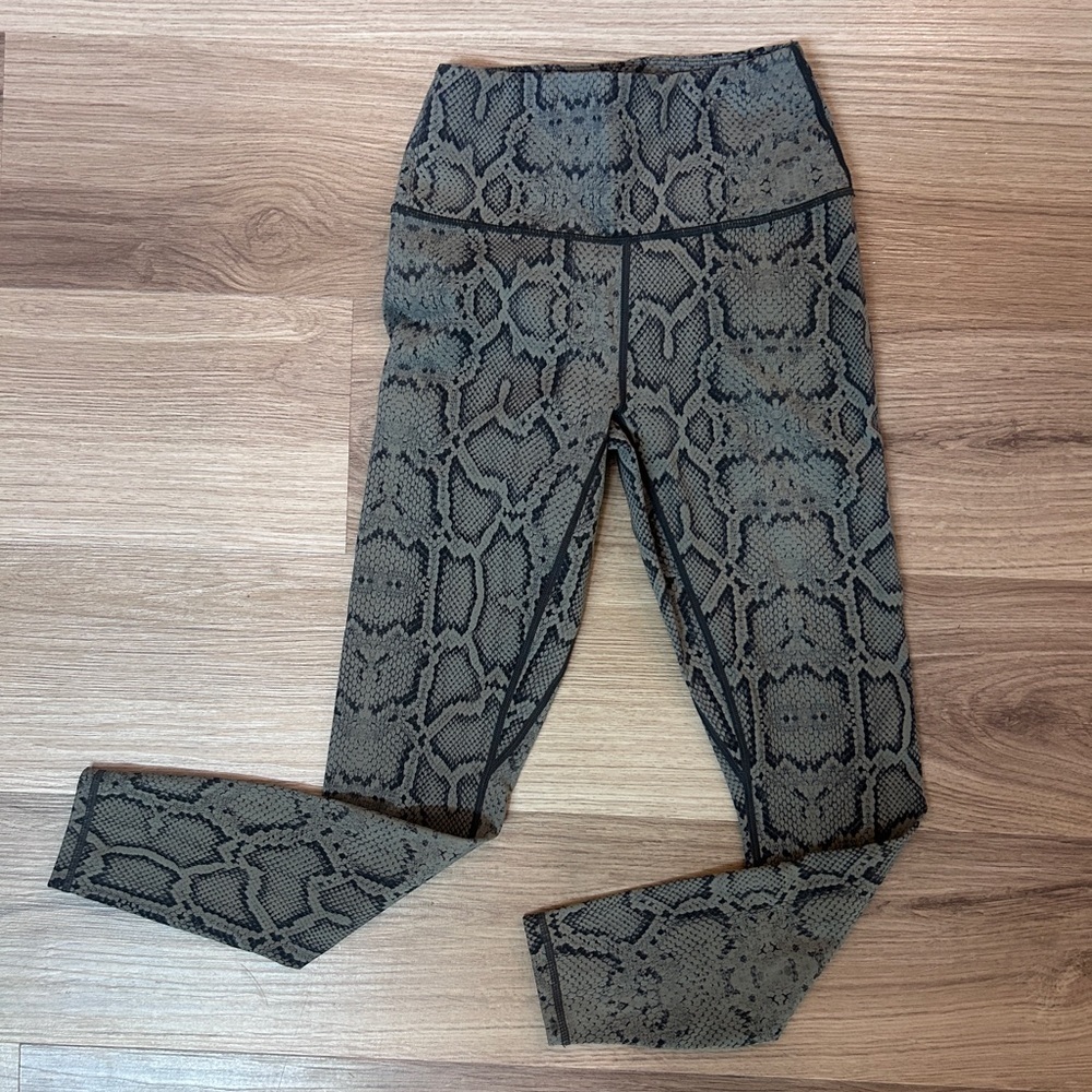 VARLEY Let's Go High Rise 25" Leggings | Extra Small XS | Charcoal Python Snake